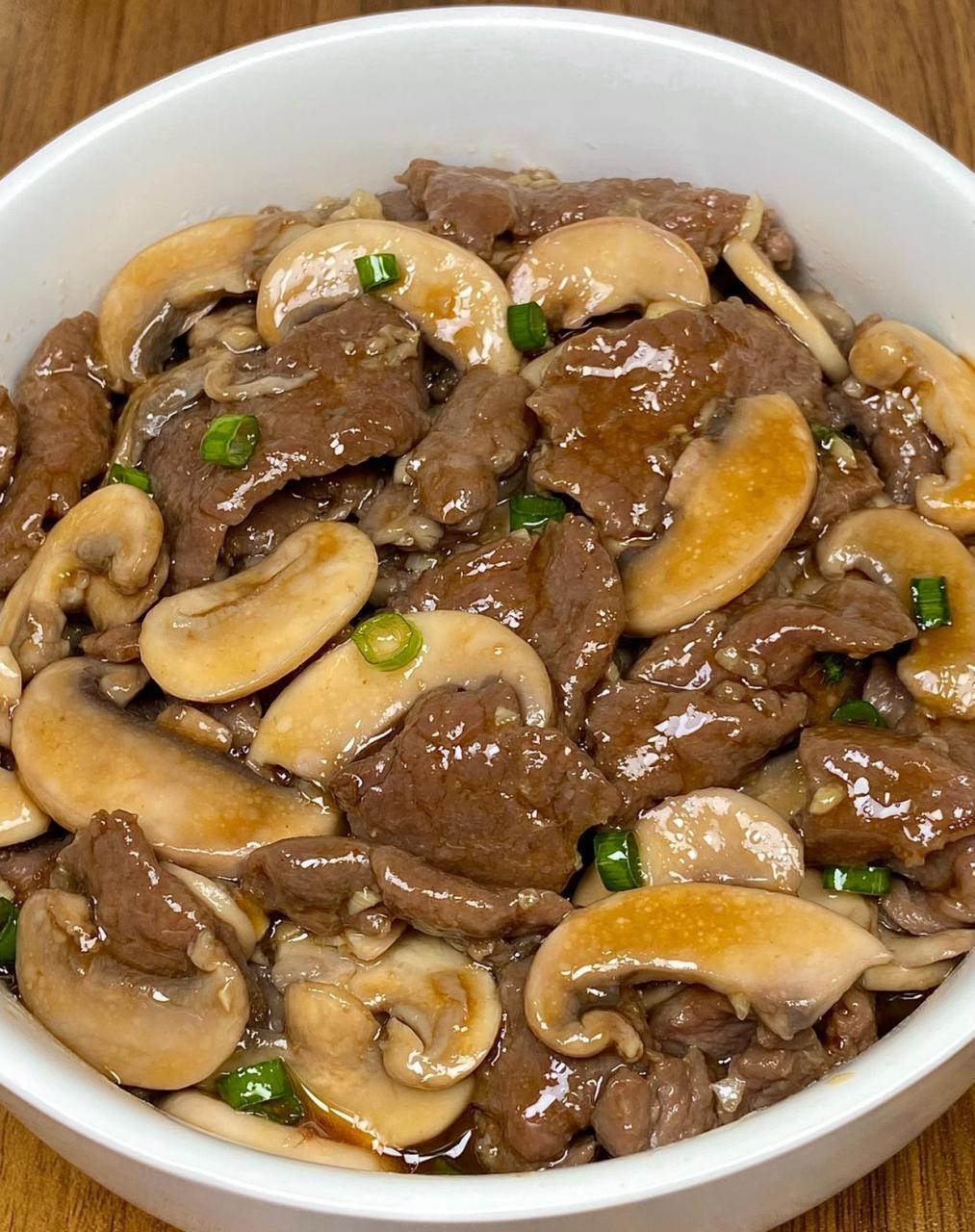 牛肉炒口蘑